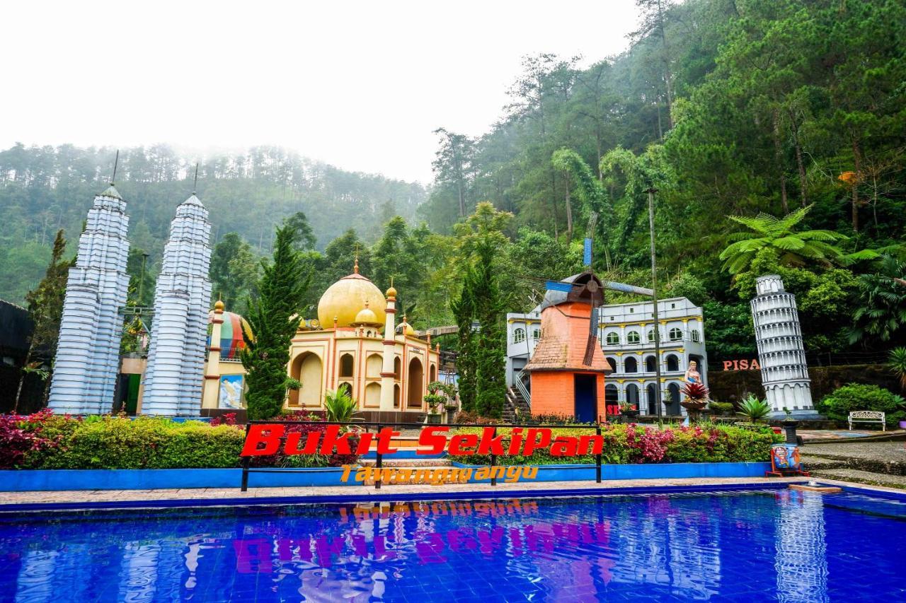 Reddoorz Resort @ Tawangmangu Bagian luar foto