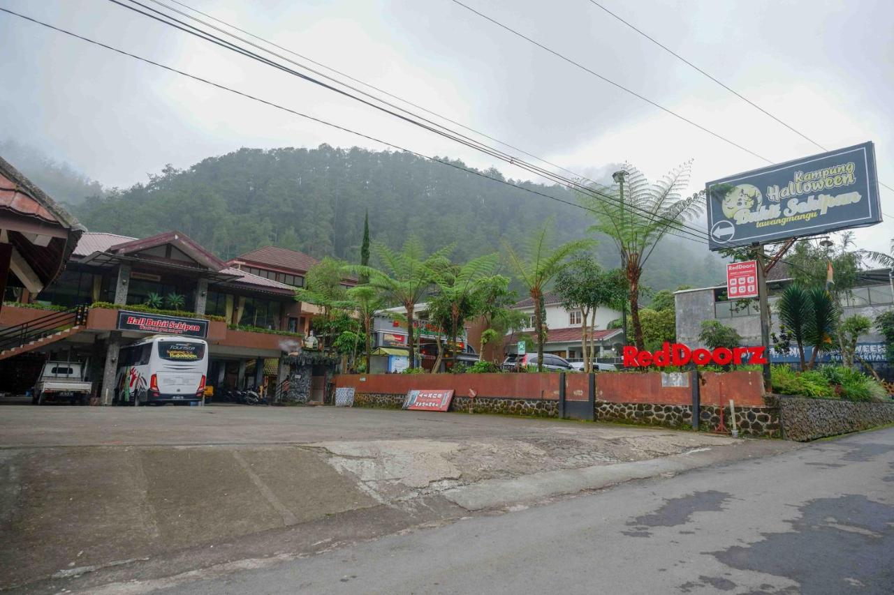 Reddoorz Resort @ Tawangmangu Bagian luar foto